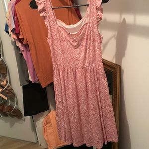 Cute pink dress with pockets